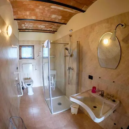 Tenuta La Tabaccaia Lantgård La Pesta