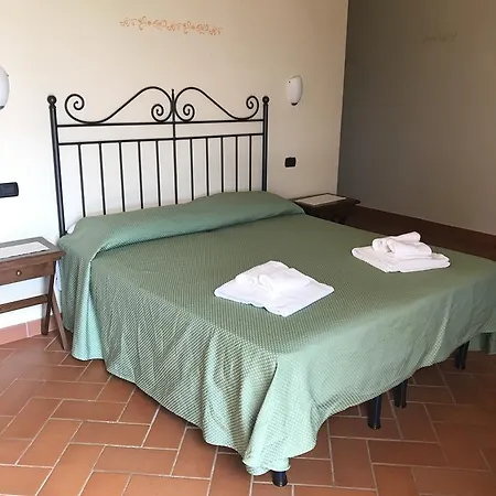 Lantgård Tenuta La Tabaccaia La Pesta