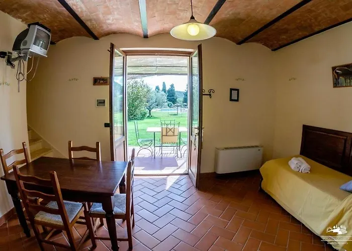 ファームステイ Tenuta La Tabaccaia *